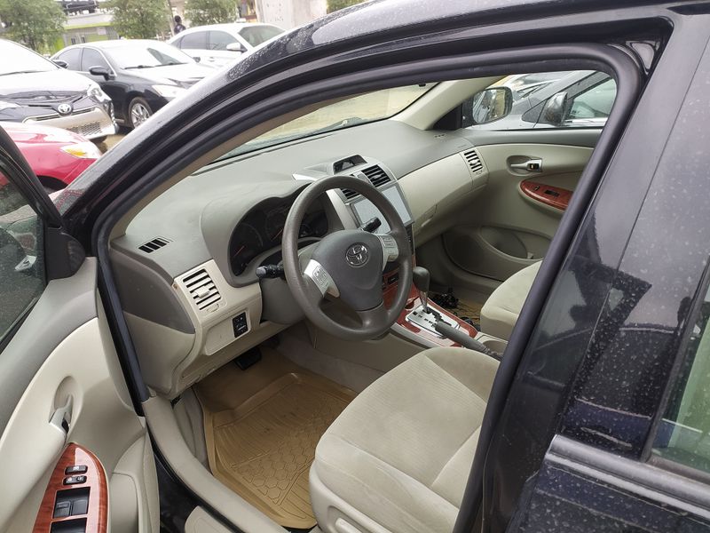 Thumbnail 3 of 2013 Toyota Corolla
